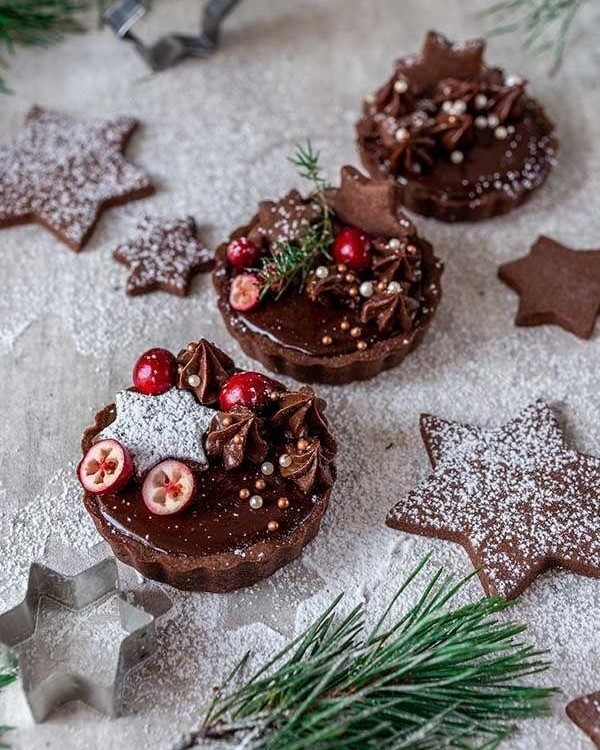 Czekoladowe babeczki świąteczne z żurawiną, cukiernia GADO Catering